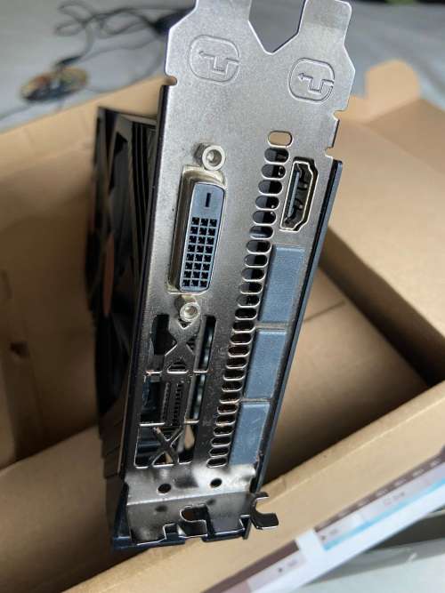 XHS RADEON GRAPHICS GTS XXX ED RX 580  8 GB OC + 1366M D5 BP DDR5